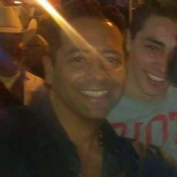 Meet your Posher, Jose - Picture 1 of 3